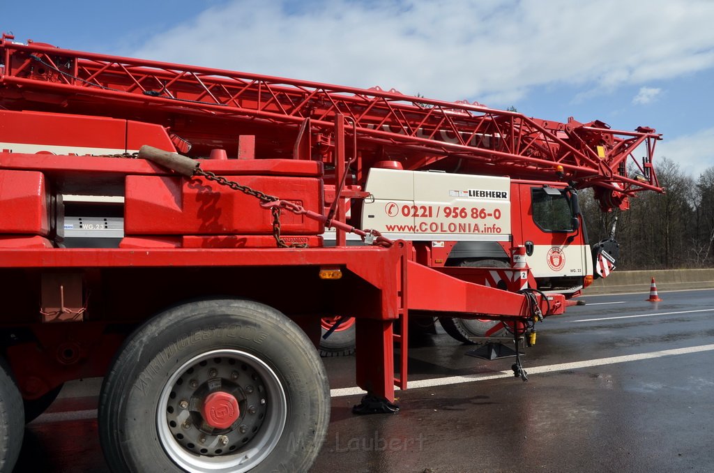 VU LKW umgestuerzt A 3 Rich Frankfurt AS Koenigsforst P574.JPG - Miklos Laubert